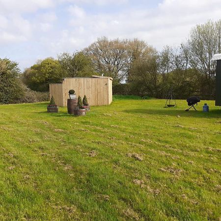 Glamping At The Retreat Wiltshire Is Rural Bliss Villa Chippenham  Kültér fotó