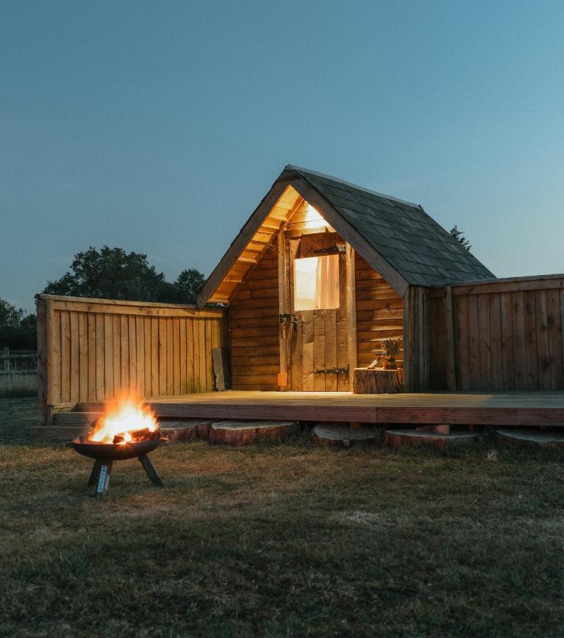 Glamping At The Retreat Wiltshire Is Rural Bliss Villa Chippenham  Kültér fotó