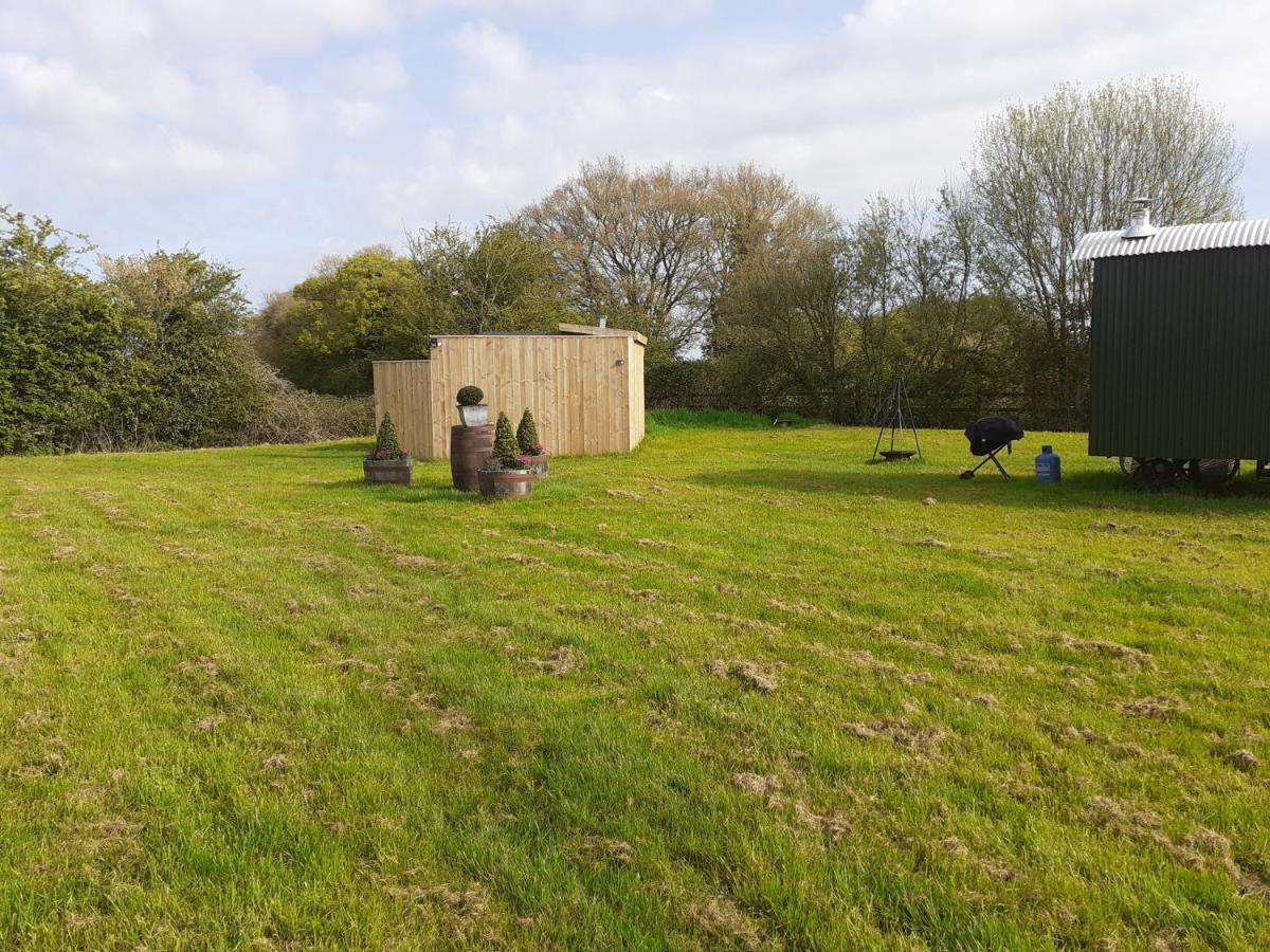 Glamping At The Retreat Wiltshire Is Rural Bliss Villa Chippenham  Kültér fotó