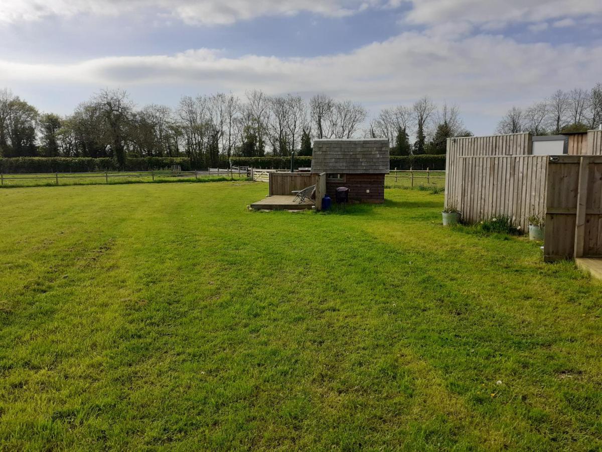 Glamping At The Retreat Wiltshire Is Rural Bliss Villa Chippenham  Kültér fotó